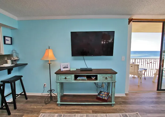 Whaler 5c By Youngs Suncoast Apartment