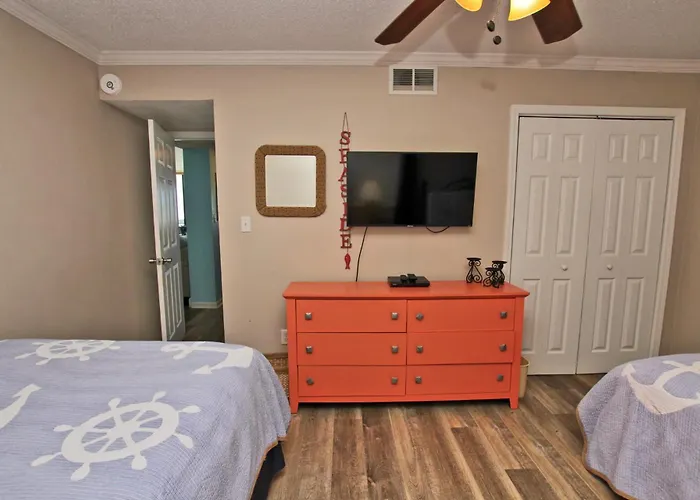 Whaler 5c By Youngs Suncoast Apartment *